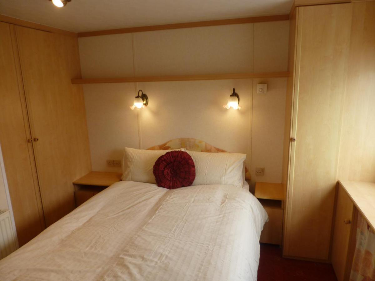 73 Port Haverigg Hotel Милъм Екстериор снимка